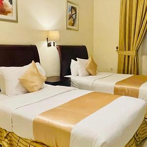 One-Bedroom King Suite